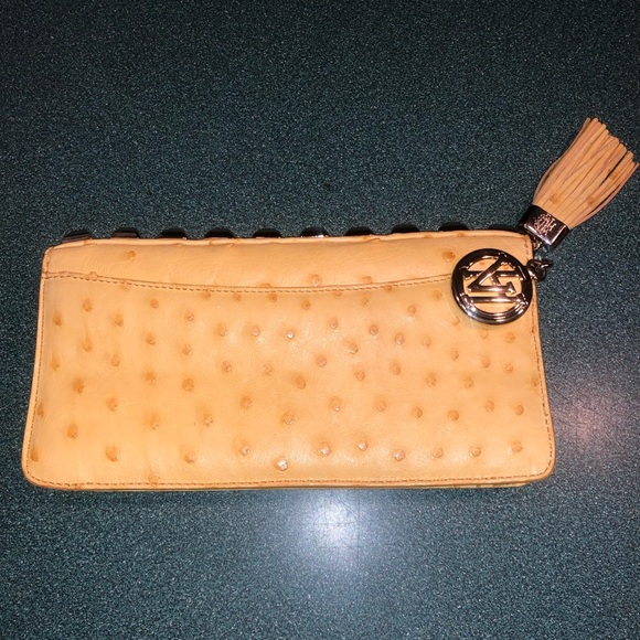 Victor Hugo clutch carre rivert 1k in yellow - Picture 1 of 6